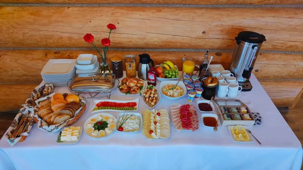 Willa Adamowka Skrzypne Bed & Breakfast