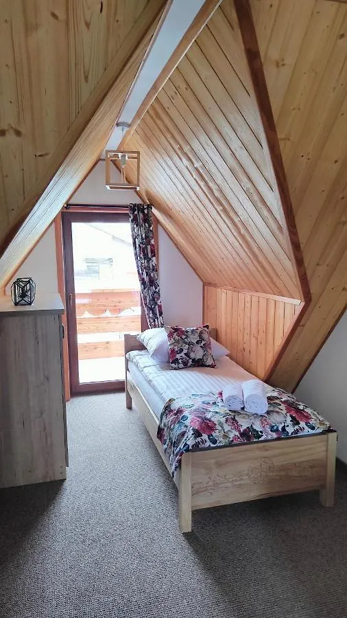 Willa Adamowka Skrzypne Bed & Breakfast